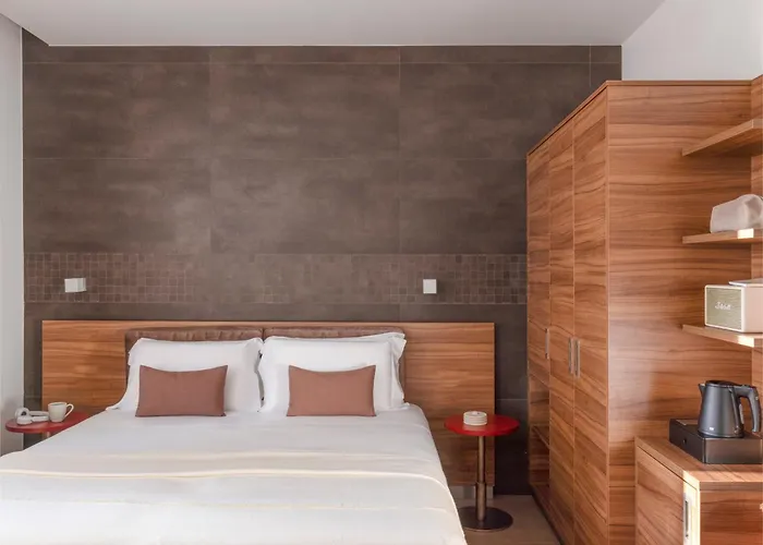 Hotel Adoro 4*