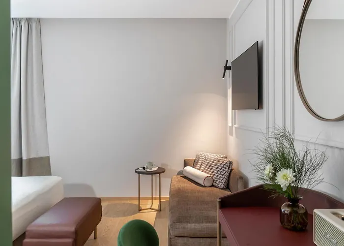 Adoro Hotel 4*