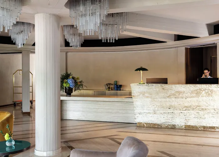 Hotel Adoro Rome